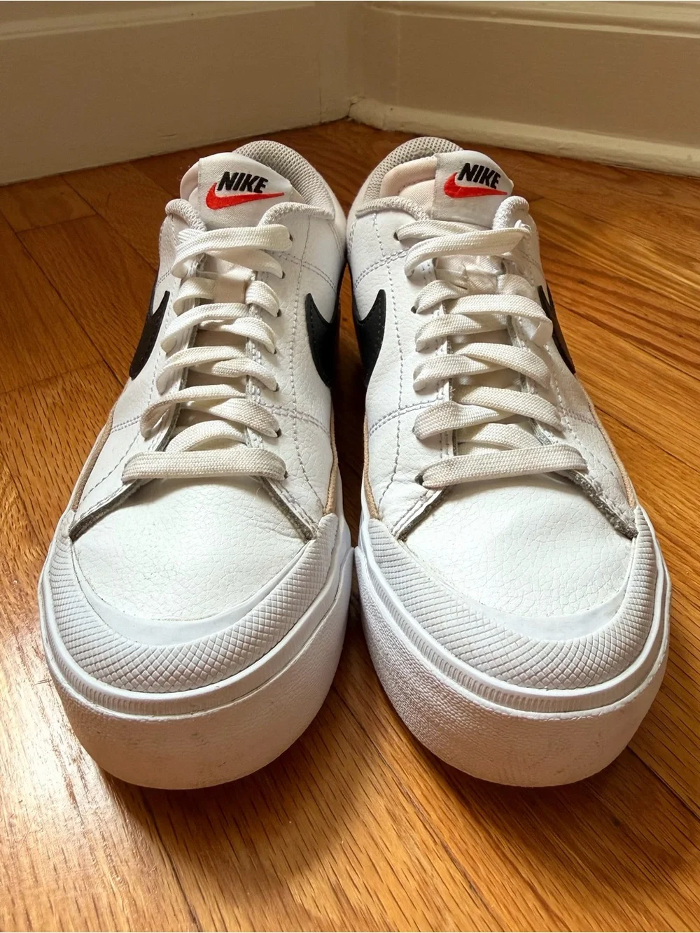 Nike court legacy